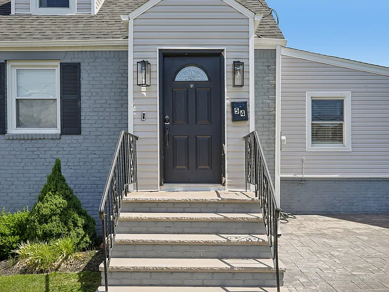 54 Allan Dr — Photo 37