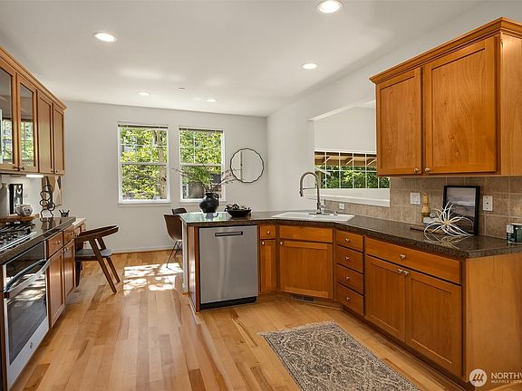 4th image of 1906 Juneberry Court NE #1906