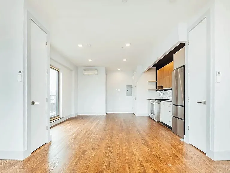 311 Woodbine St #3A — Photo 5