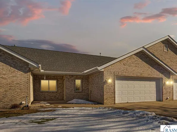 113 S West St, Belle Plaine, MN 56011