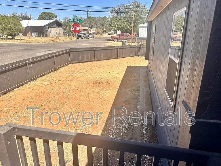 237 Orchard Dr — Photo 9