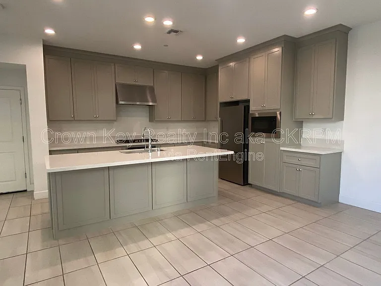1363 S Shields Ave — Photo 5