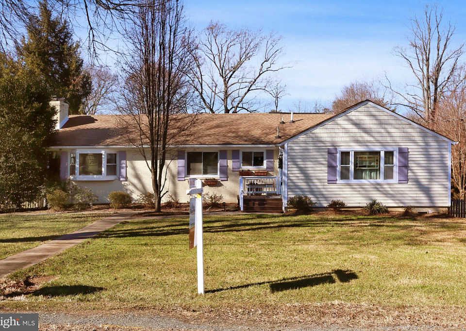 1st image of 4700 Village Dr