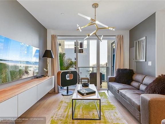 2nd image of 455 NE 39th St Unit 201