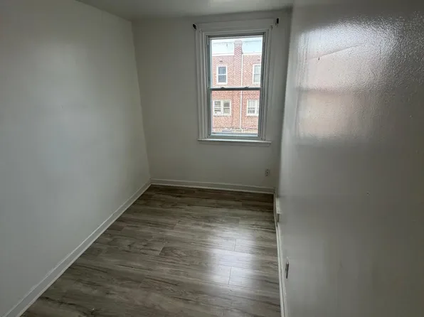 49 King Ave, Folcroft, PA 19032