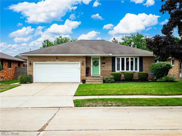 8989 Trail Run, Brooklyn, OH 44144