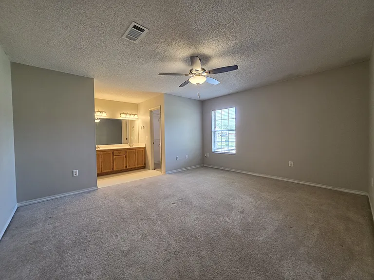 2501 Elkhart Dr — Photo 12