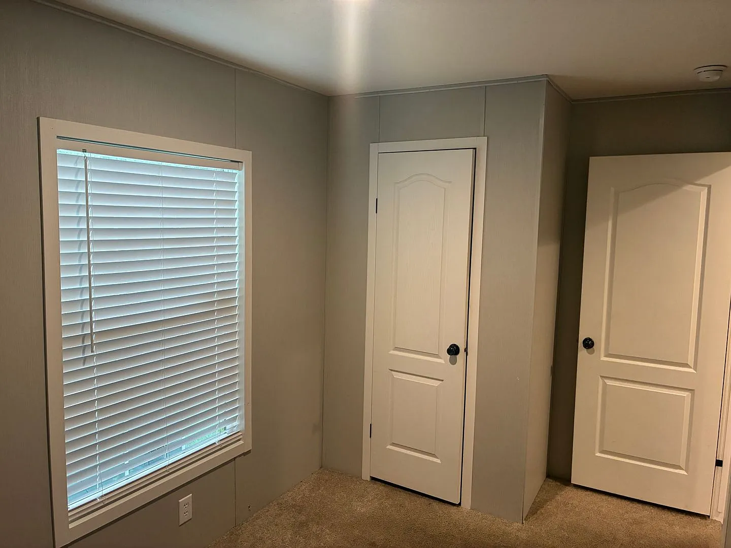 2BR/2BA Lakeland Mobile Home Convenient Location & Available Now — Photo 4