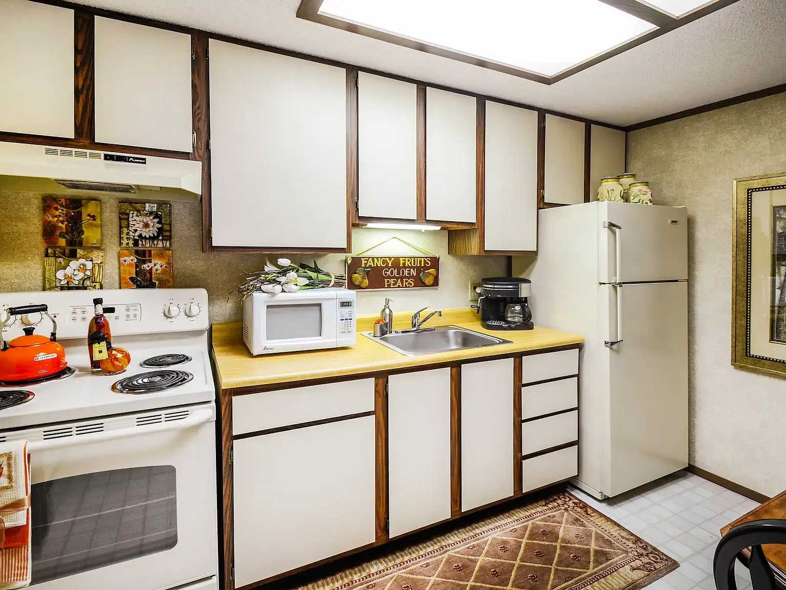 Rowanoake Apartments — Photo 2
