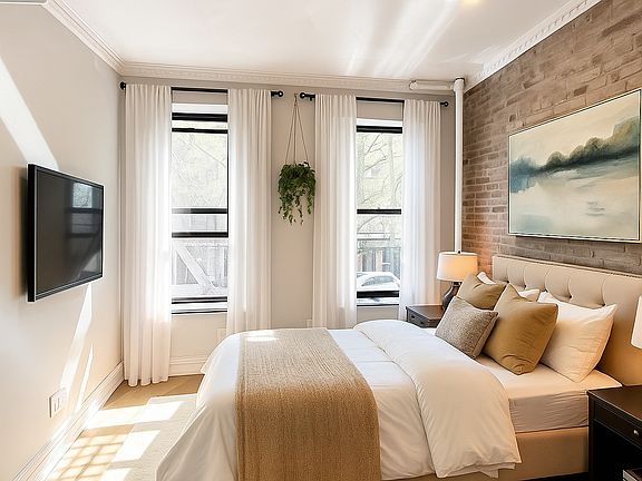2nd image of 521 E 5th St APT 4D