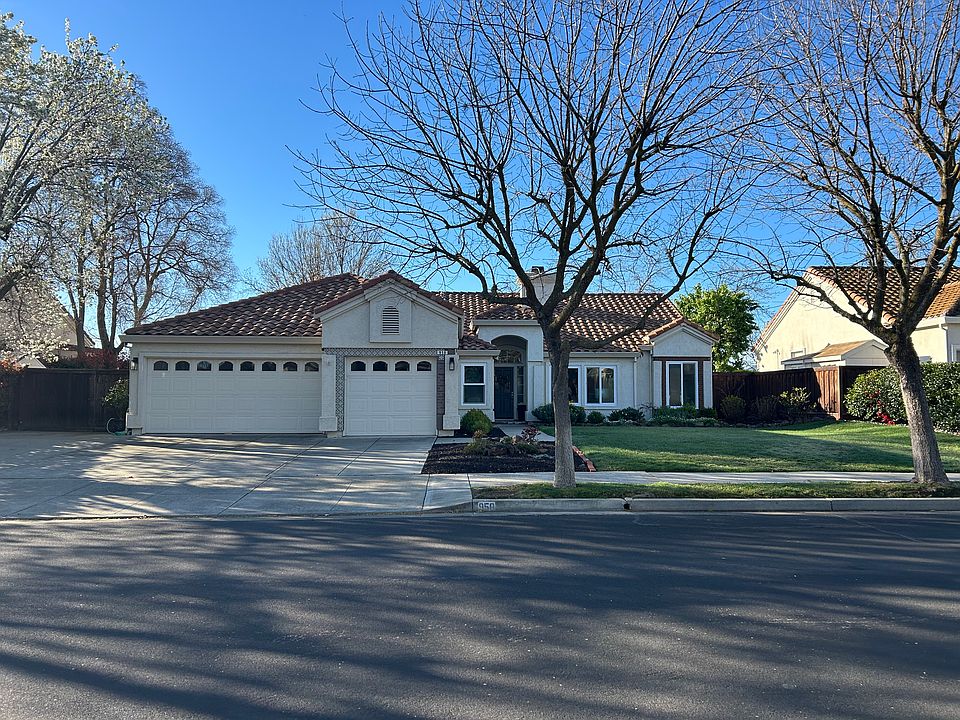 1st image of 950 Outrigger Cir