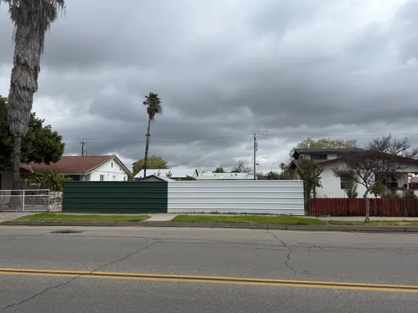 417 S C St, Madera, CA 93638