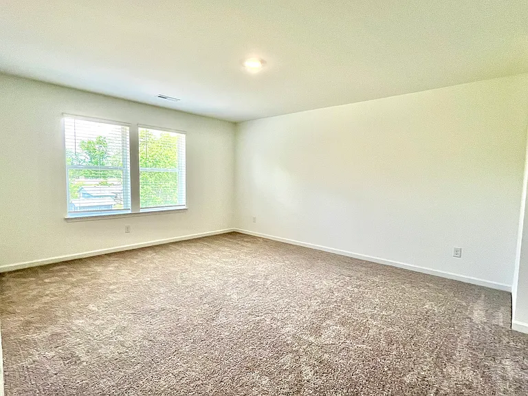 889 Parkside Blvd — Photo 10