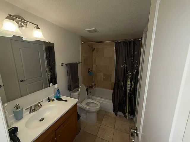 5643 W 71st Pl — Photo 8