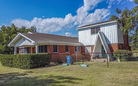4th image of 134 Sherwood Ln