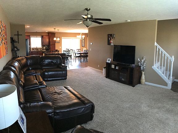 Living/kitchen/dining