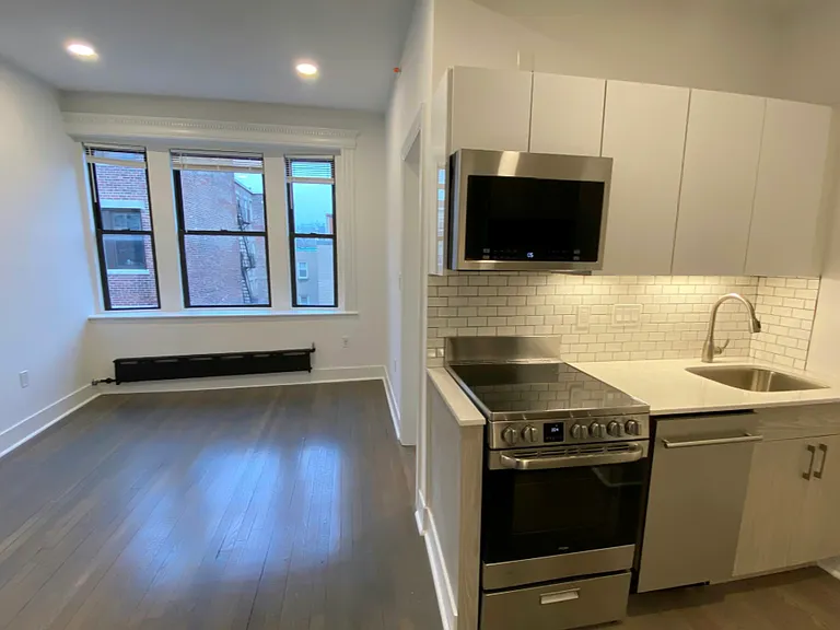 11 Queensberry St #32 — Photo 2