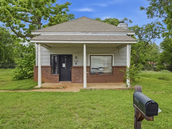 508 W Willingham St, Cleburne, TX 76033