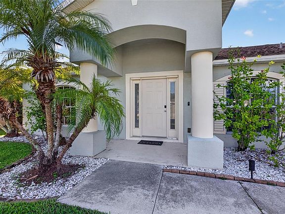 2nd image of 2502 Nature Pointe Loop