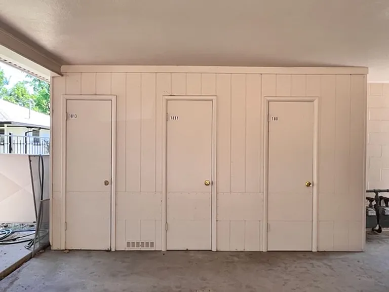 1813 N Harrison Blvd — Photo 16
