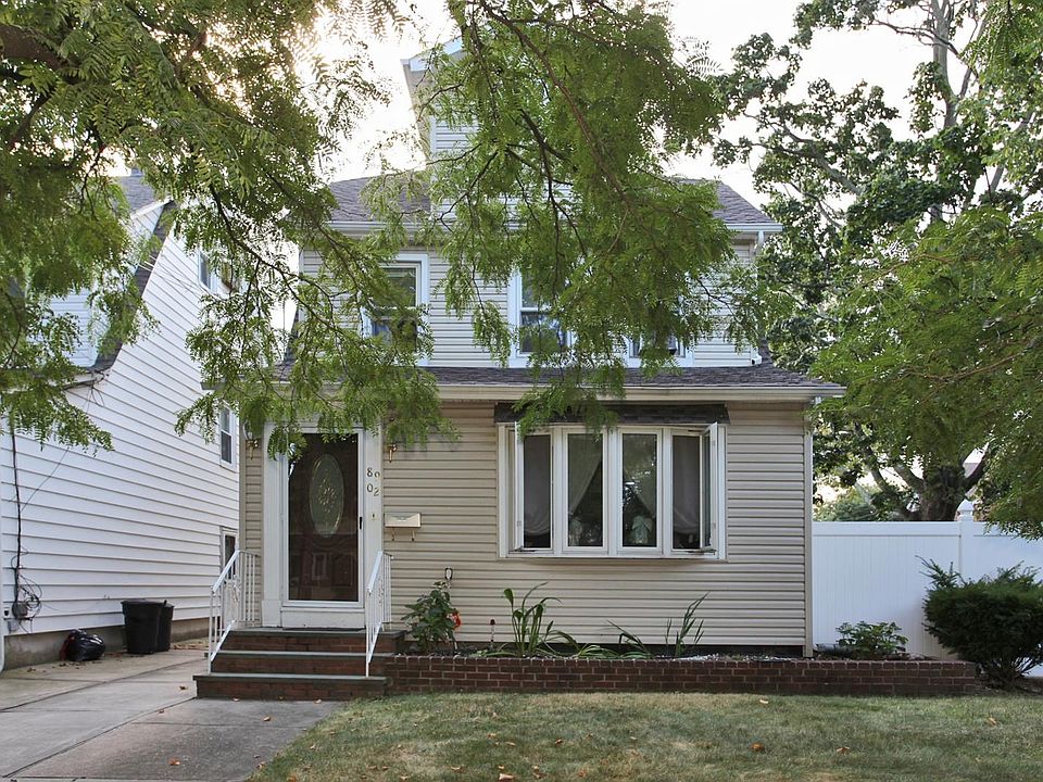 1st image of 8902 238th St