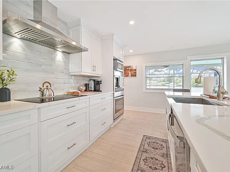 13840 Sleepy Hollow Ln — Photo 8