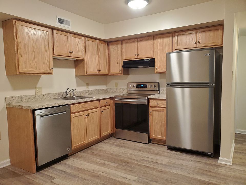 1st image of 405 Judie Ln APT Q