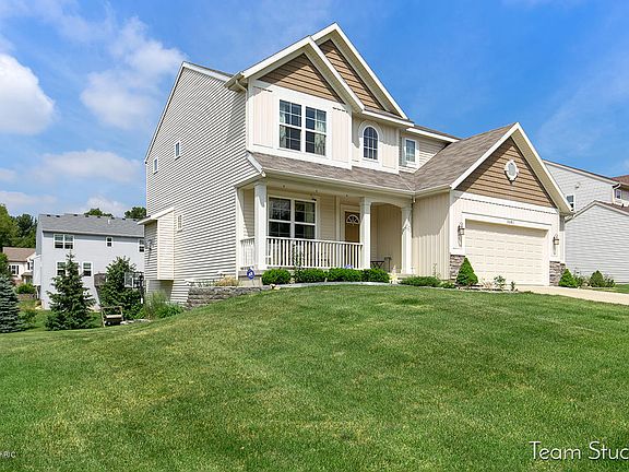 3rd image of 5681 Saddle Horn Dr NE