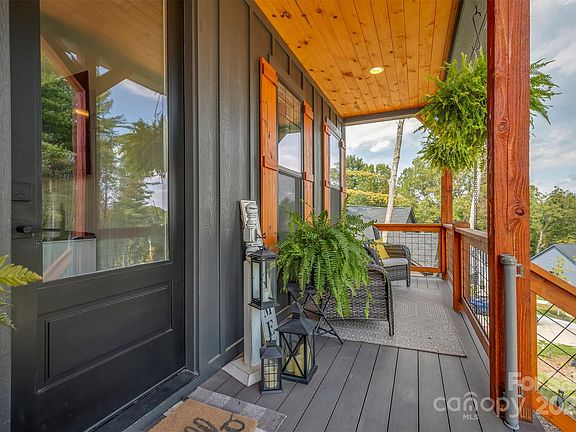 3rd image of 118 Byron Forest Dr
