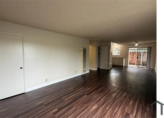 443 Fleming Ave E — Photo 2