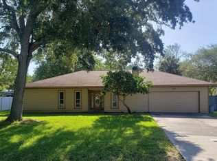 827 Orangewood Rd, Saint Johns, FL 32259