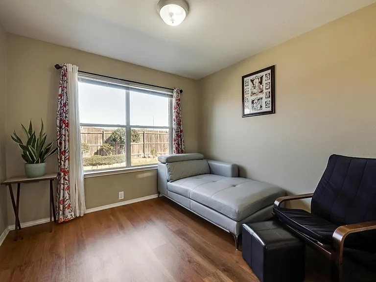 2613 Avenel Ct — Photo 11