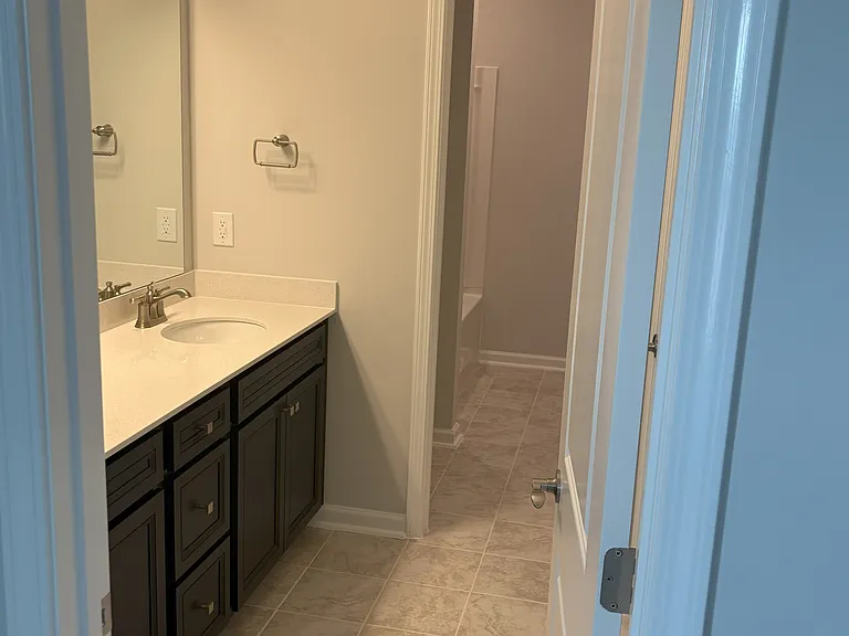 152 Highpointe Dr — Photo 25