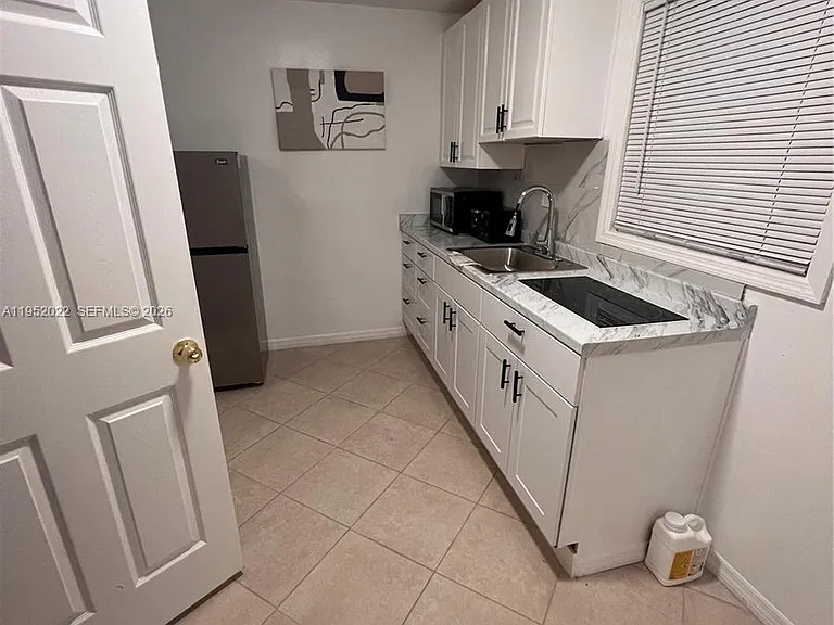 824 SW 12th Ct #826 — Photo 15