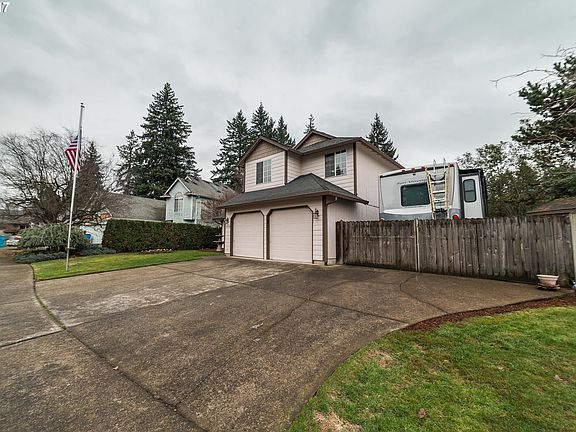 3rd image of 3719 NE 157th Ave