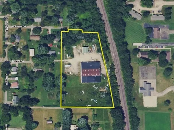 1025 Center Dr, Bismarck, MO 63624