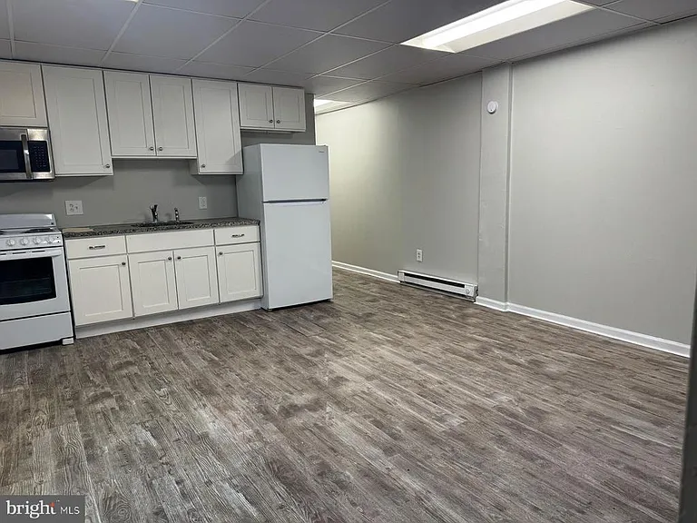 2268 E Clearfield St #1 — Photo 4