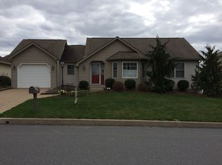 12 Casey Ave, Old Forge, PA 18518