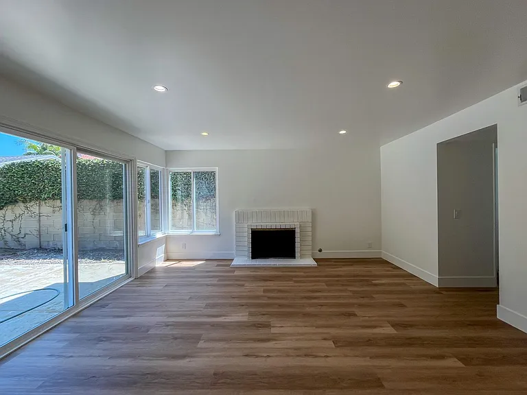 5281 Tattershall Ave — Photo 7