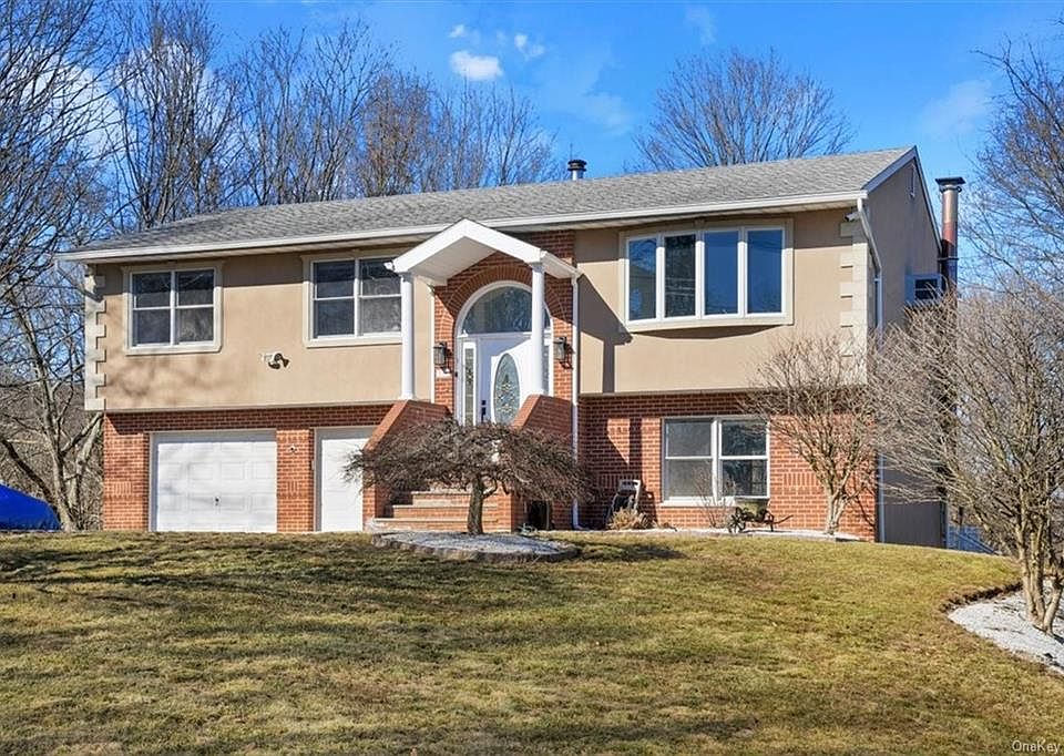 1st image of 233 Dahlia Dr