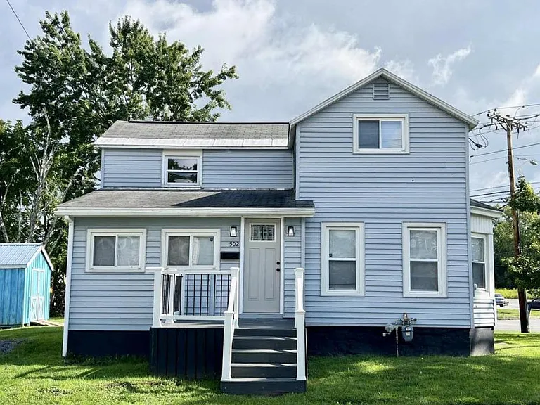 502 Lake St — Photo 17