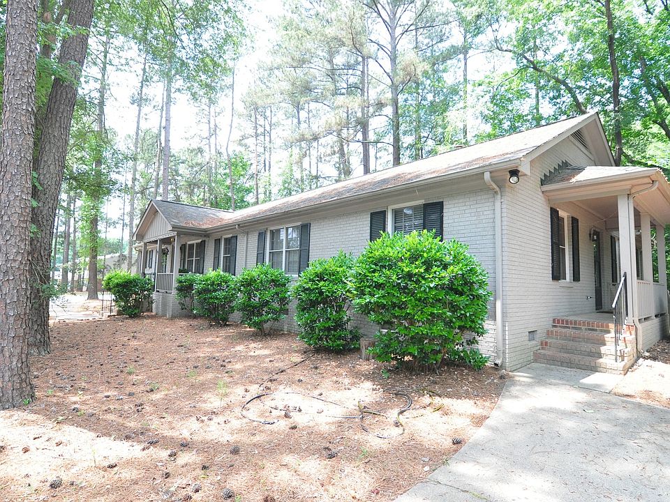1st image of 2516 Foxwood Dr