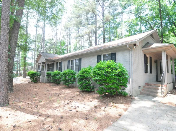 2516 Foxwood Dr, Chapel Hill, NC 27514
