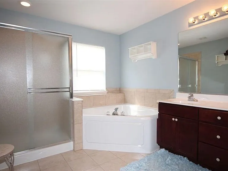 285 W Olmsted Ln — Photo 9