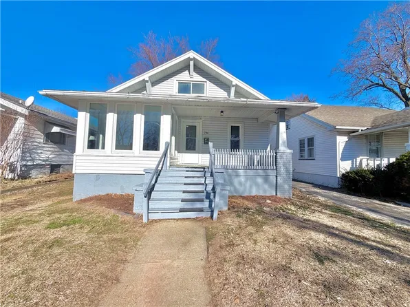 724 W Center St, Decatur, IL 62526