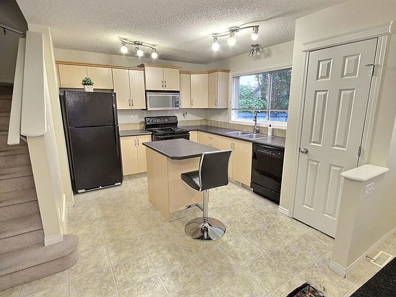 3rd image of 1516 76th St SW
