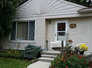 24853 Lambrecht Ave, Eastpointe, MI