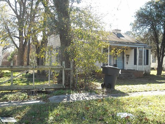 2nd image of 3153 Desoto St