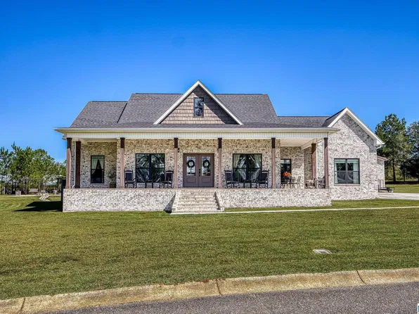 735 Ridge Dr, Headland, AL 36345