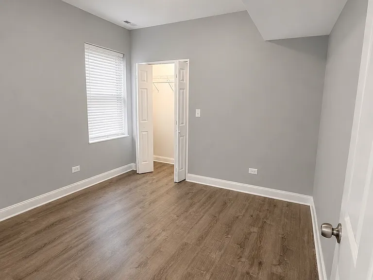 7724 S Essex Ave #3 — Photo 5